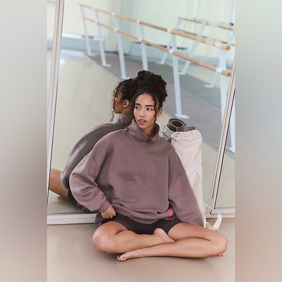 Free People Movement Slouchy Oversized Turtleneck Pullover Sweater Brown NEW - Picture 13 of 13